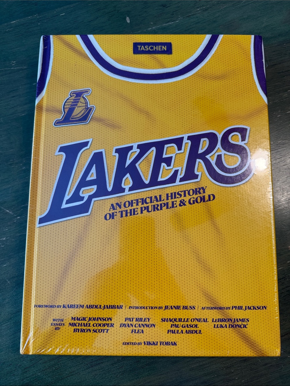 Lakers Hardcover by Taschen NWOT